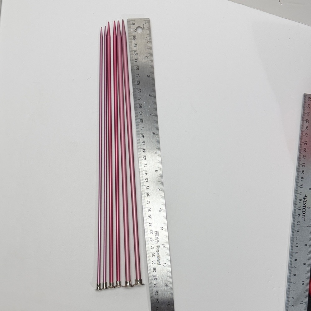 Pink Aluminium Knitting Needles Set